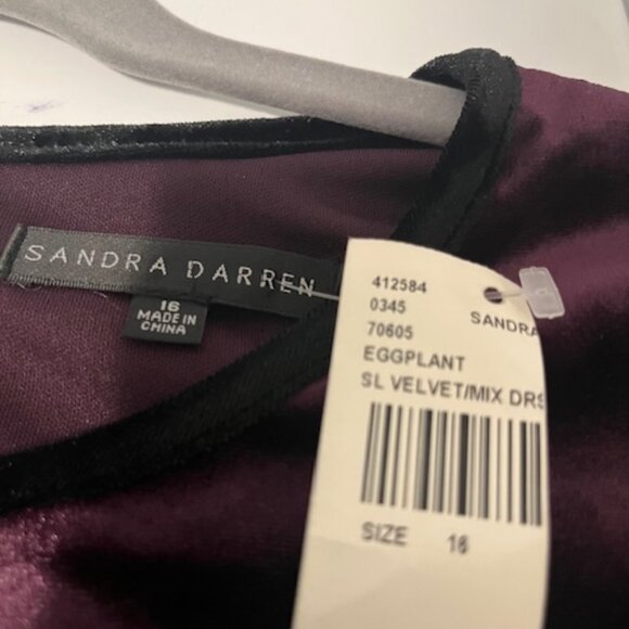 Sandra Darren velvet evening wear. - Picture 3 of 3